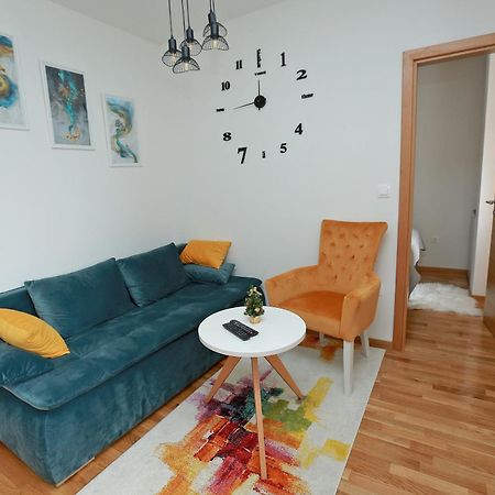 Mraz Apartment ยาโฮรินา ภายนอก รูปภาพ