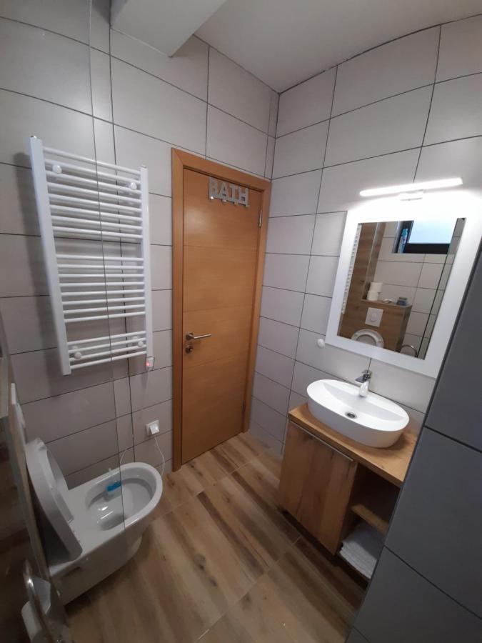 Mraz Apartment ยาโฮรินา ภายนอก รูปภาพ