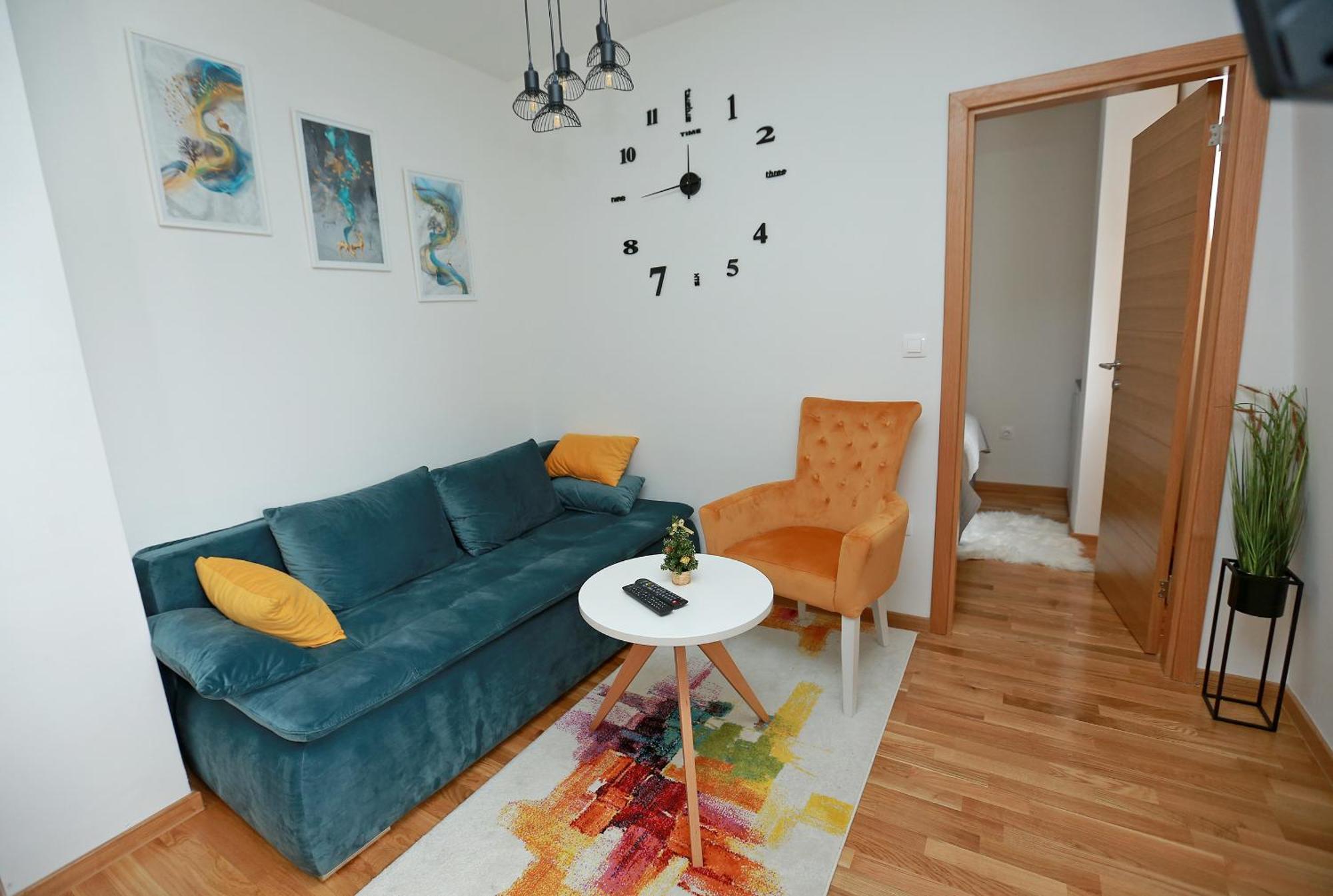 Mraz Apartment ยาโฮรินา ภายนอก รูปภาพ