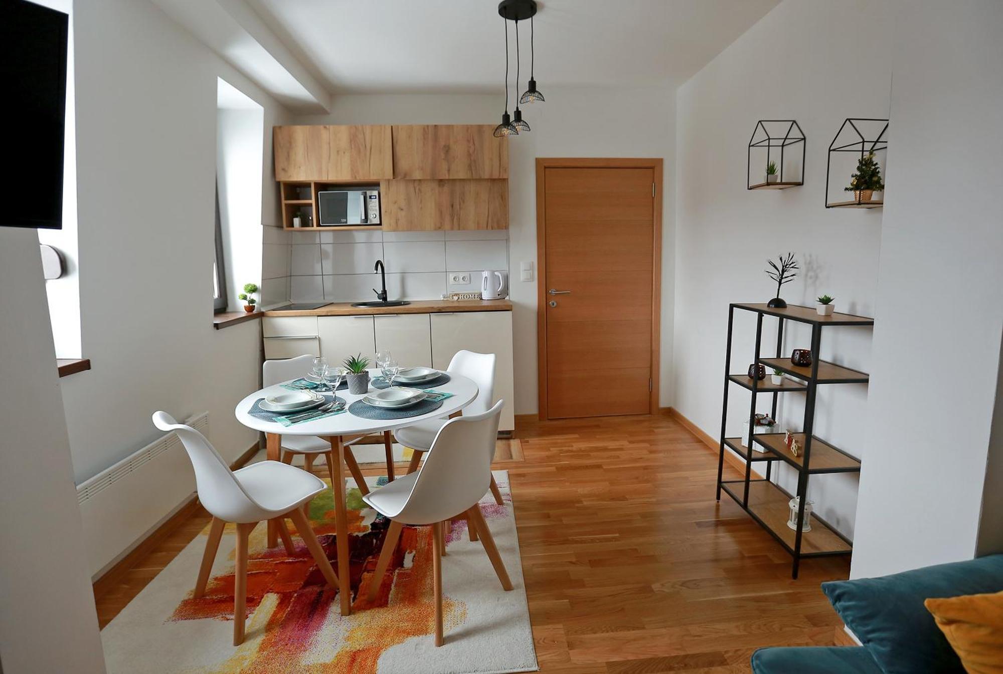 Mraz Apartment ยาโฮรินา ภายนอก รูปภาพ