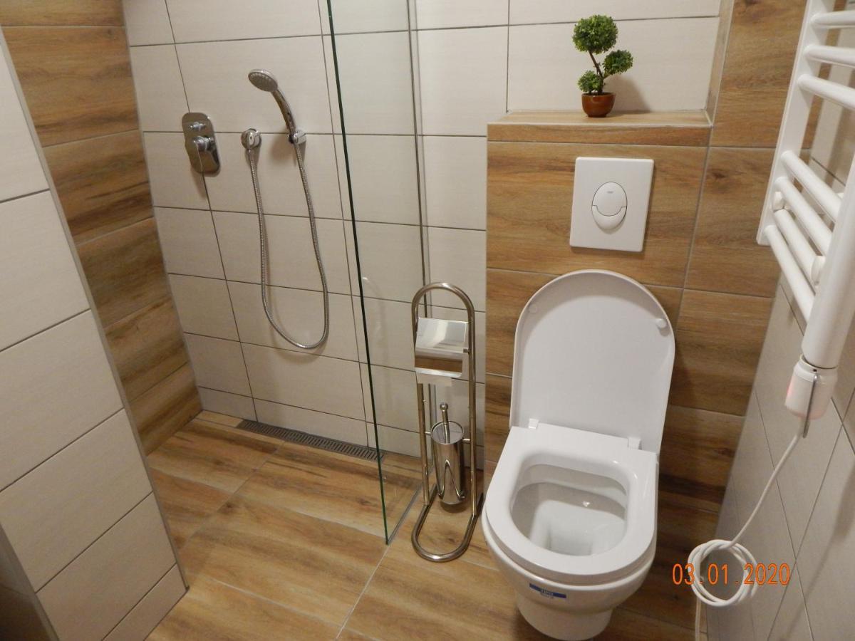 Mraz Apartment ยาโฮรินา ภายนอก รูปภาพ